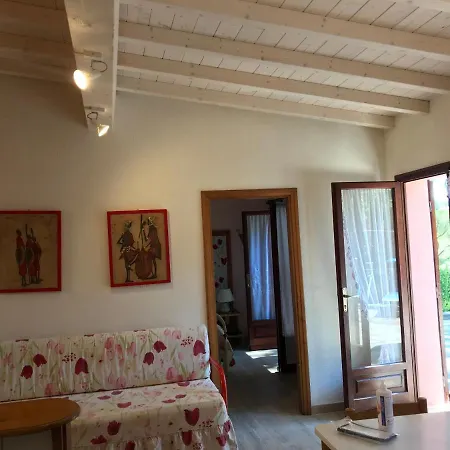 Holiday home E Apt. Silvia By Agenzia Solturelba *